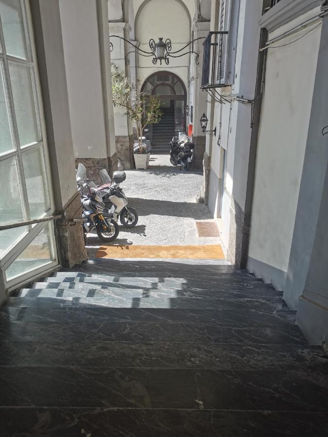 Napoli Centro Chiaia Apartment Exterior foto